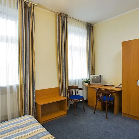 Hotell Irina 3*