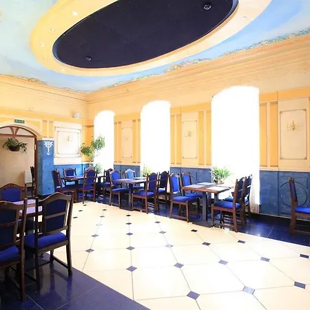 Hotel Irina 3*
