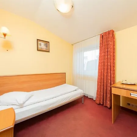 Irina Hotel