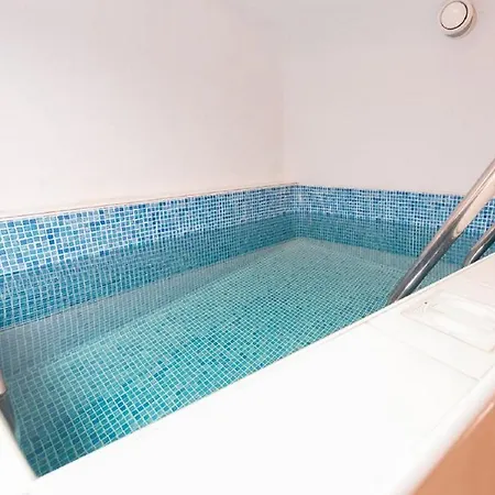 Irina Hotel