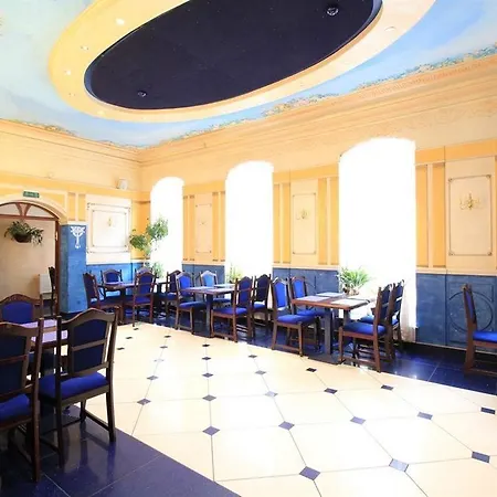 Hotel Irina 3*